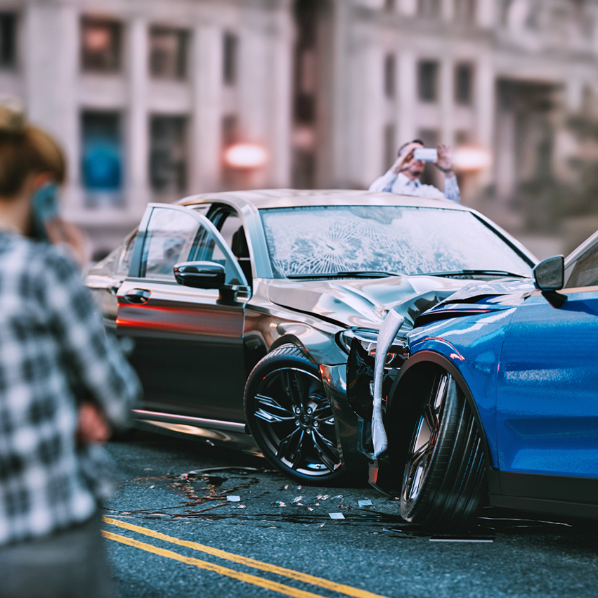 Severe vehicle crash scene illustrating how an accident lawyer ann arbor helps victims pursue injury and damage claims